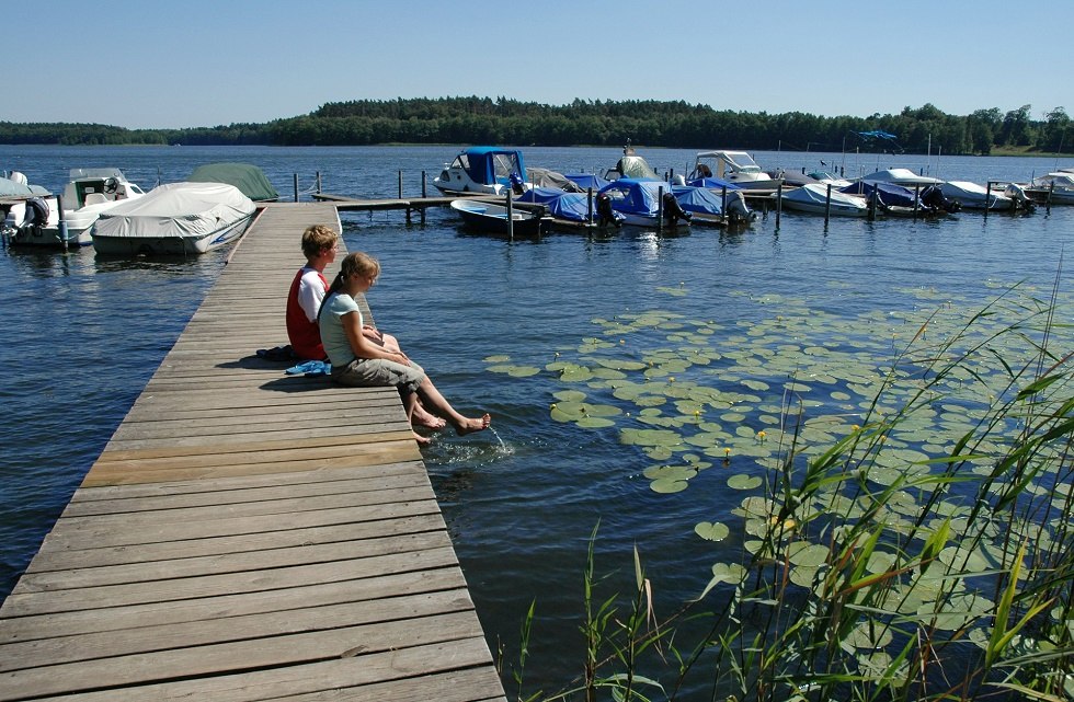 Der Drewensee l&auml;dt zum Baden, Paddeln und anderen Aktivit&auml;ten ein. // &copy; Haveltourist