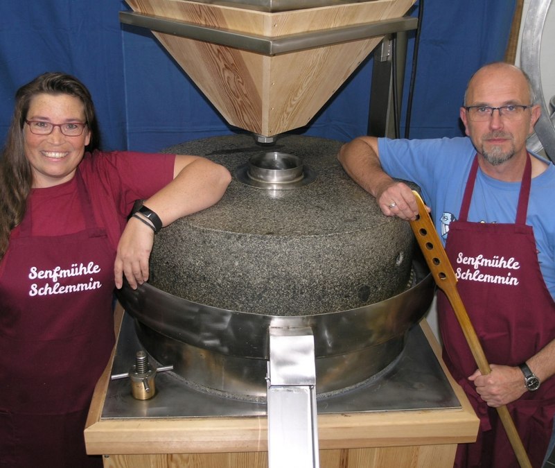 De mosterdmakers van Schlemmin Ivonne en Michael Kostross, © Senfmühle Schlemmin De mosterdmakers van Schlemmin Ivonne en Michael Kostross, © Senfmühle Schlemmin