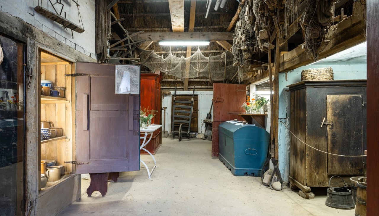 Das Rookhus auf Mönchgut in Göhren von Innen zeigt seine Ausstellung., © TMV/Gross Das Rookhus auf Mönchgut in Göhren von Innen zeigt seine Ausstellung., © TMV/Gross
