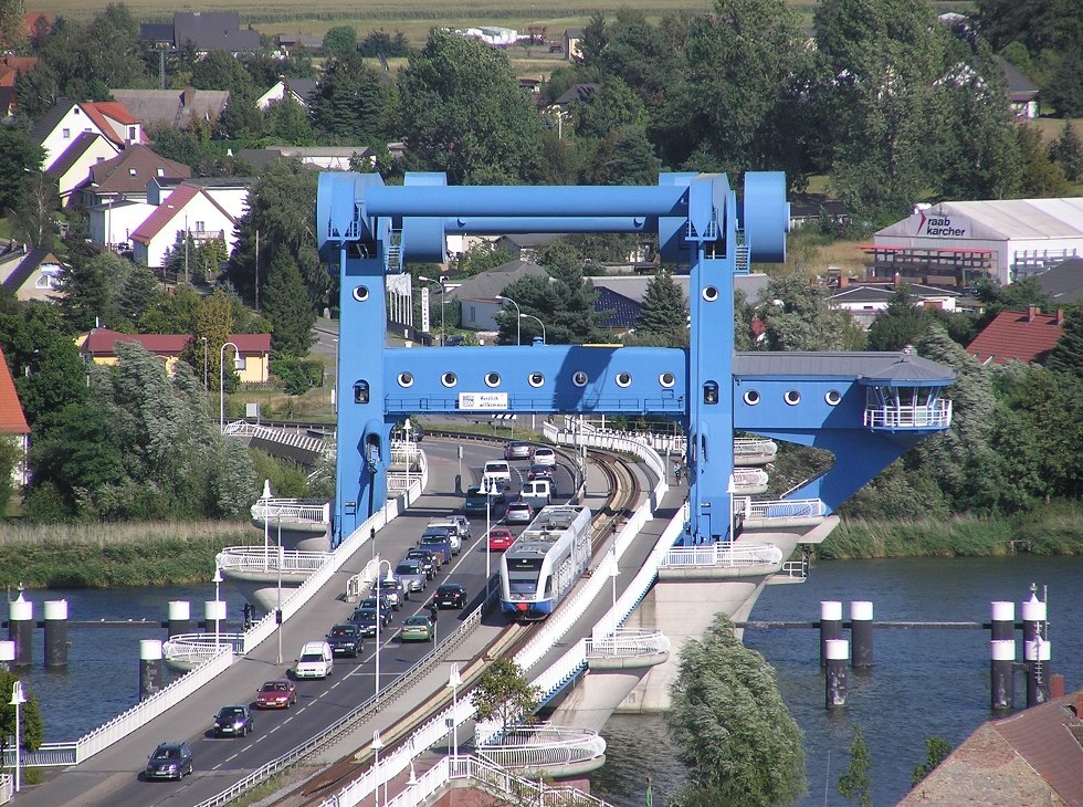 Peene-Br&uuml;cke mit Usedomer B&auml;derbahn, &copy; Baltzer