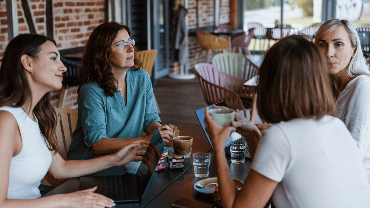 Vers gezette koffie, zelfgemaakt gebak en natuurlijke ijscreaties // © Selina Jäcks / Jackle & Heidi Vers gezette koffie, zelfgemaakt gebak en natuurlijke ijscreaties // © Selina Jäcks / Jackle & Heidi