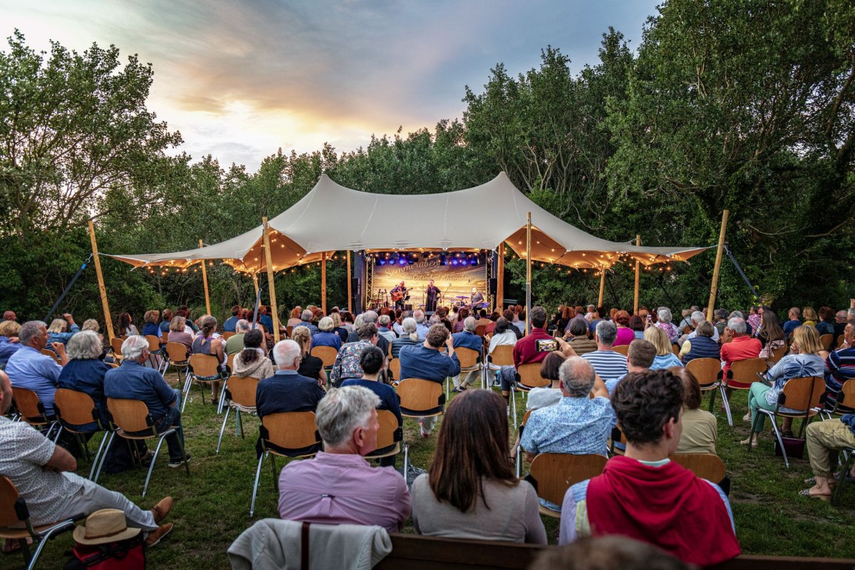 Evas Sommergarten beim Ahrenshooper Jazzfest 2021, &copy; Kurverwaltung Ahrenshoop &middot; Foto Voigt & Kranz UG, ostsee-kuestenbilder.de