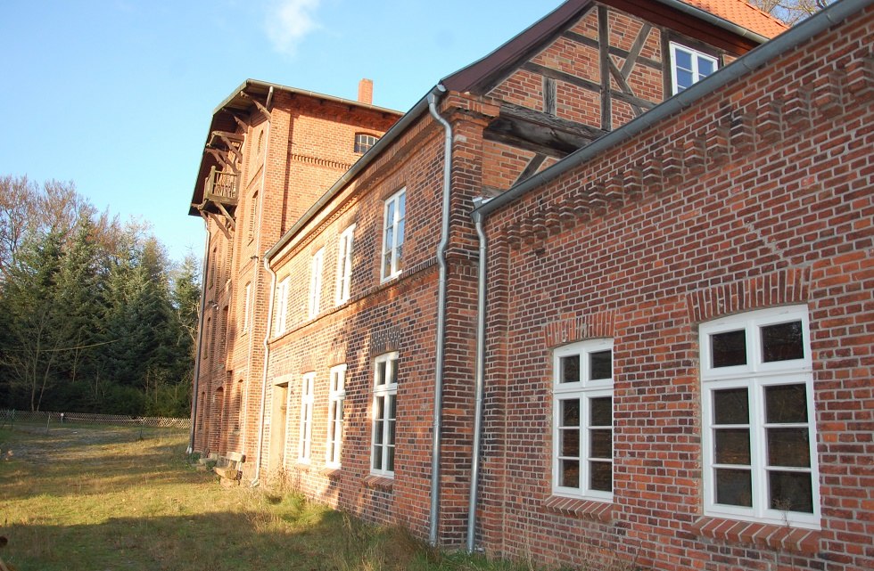 Die Instandsetzung der historischen Geb&auml;udes ist bis heute nicht abgeschlossen. // &copy; Gabriele Skorupski