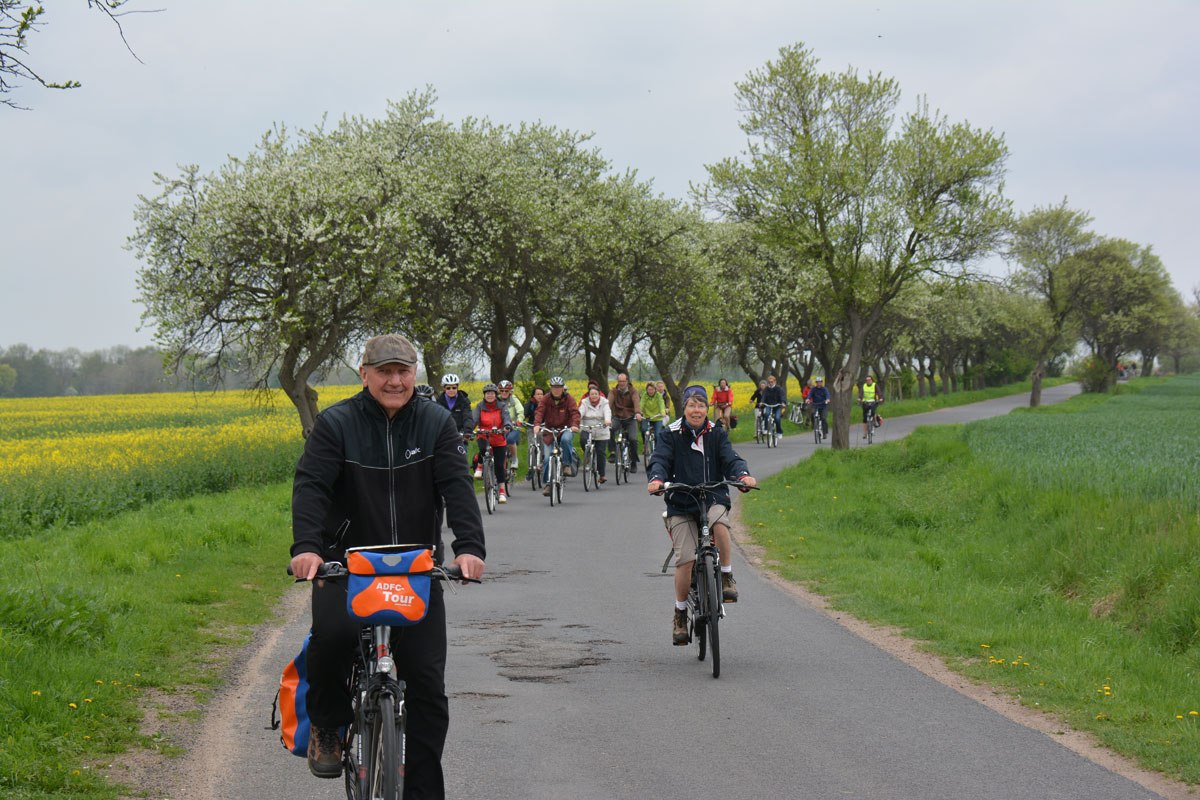 Als Tourenleiter mit einer Gruppe unterwegs // &copy; Michael Behrens