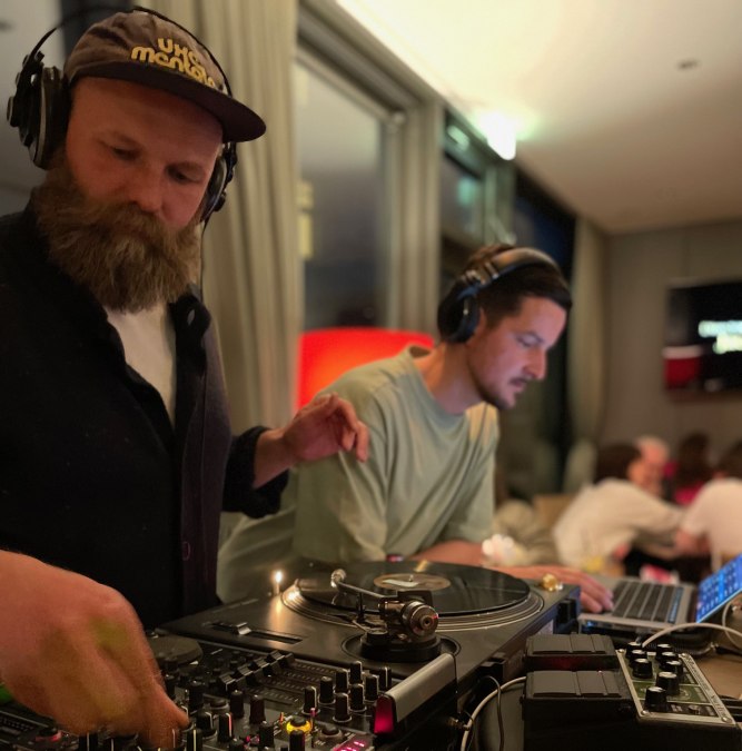 Rendez-Vous mit Bj&oslash;rn B&oslash;rge, harro.triptrap und Freunden, &copy; Hotel AM Meer & Spa