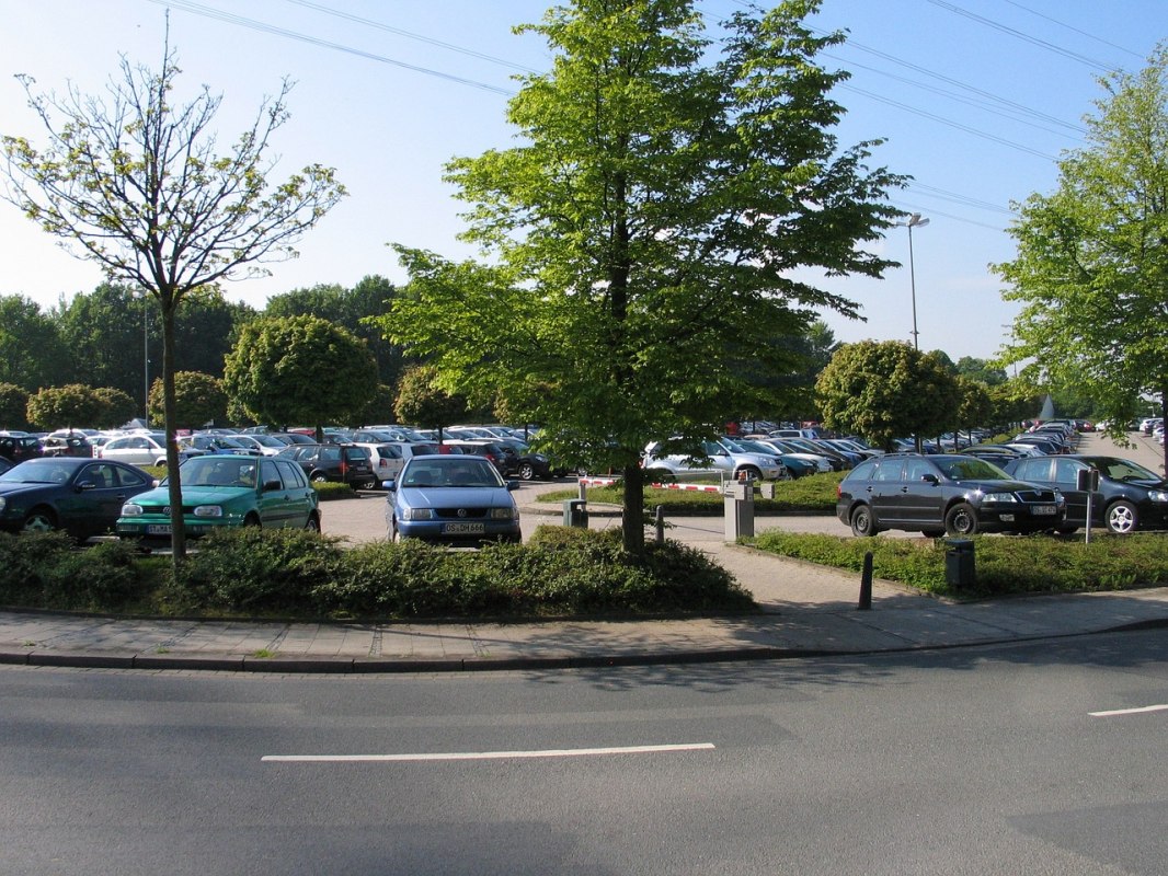 PKW Parkplatz // &copy; Tourist-Info