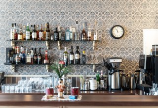 Café und Bar im Schlossgut Gorow // © DOMUSImages Café und Bar im Schlossgut Gorow // © DOMUSImages