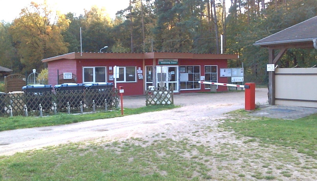 Rezeption des Campingplatzes Waldcamp, © Campingplatz Waldcamp Freest Rezeption des Campingplatzes Waldcamp, © Campingplatz Waldcamp Freest