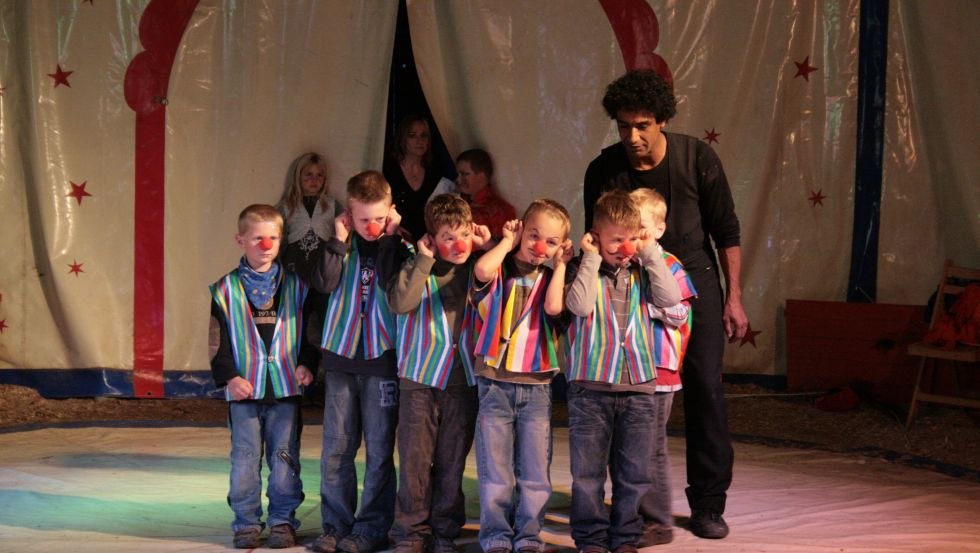 Artisten in der Mitmachcircusshow, &copy; Gerald Pfaff, Erlebnis- & Tigerpark Dassow