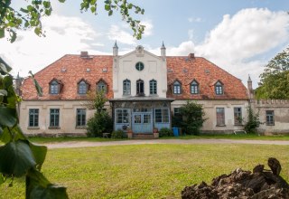 Gutshaus aus dem 19. Jahrhundert // © Frank Burger Gutshaus aus dem 19. Jahrhundert // © Frank Burger