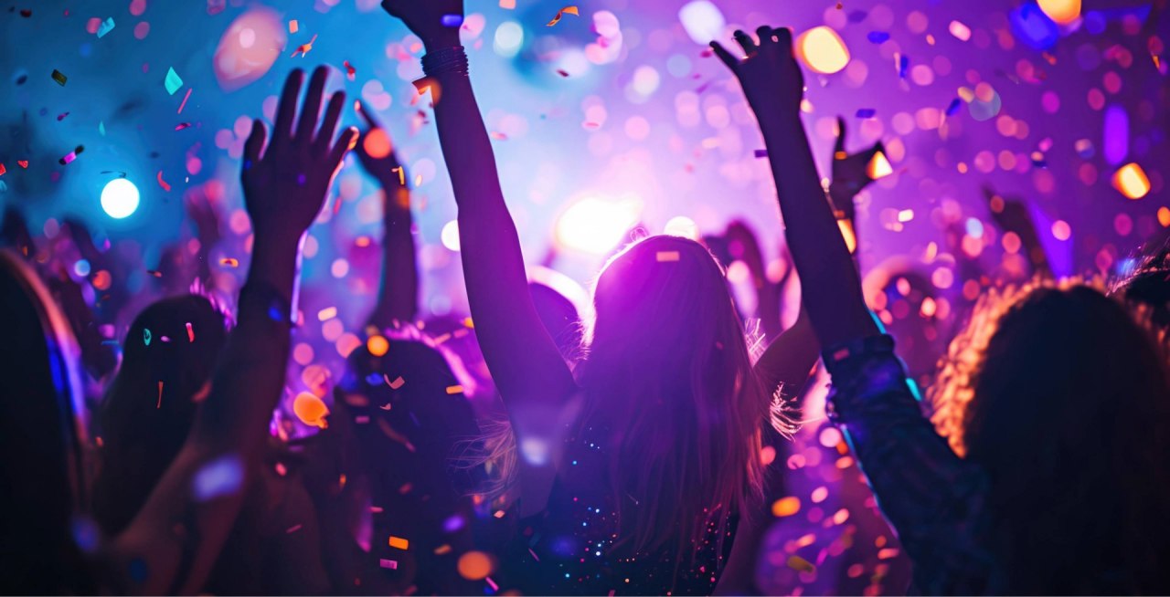 the-grand-ahrenshoop-frauentagsparty, &copy; shutterstock