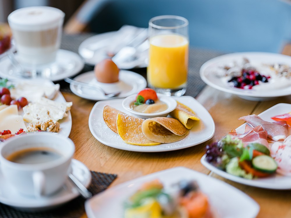 Frühstück im Restaurant Gutmannsdörfer // © Hotel Hübner GmbH Frühstück im Restaurant Gutmannsdörfer // © Hotel Hübner GmbH