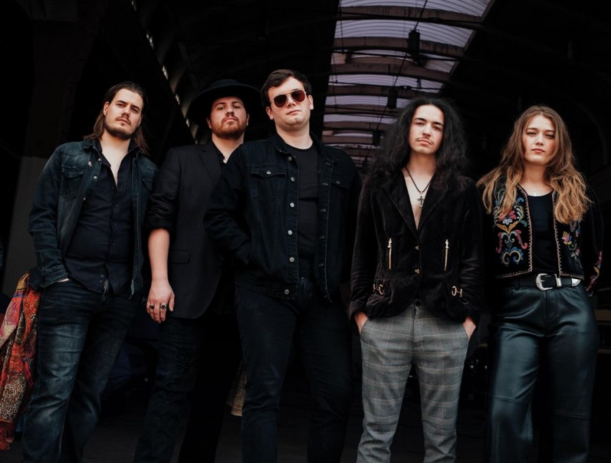 TMV/Dear Robin_Foto©Stefanie Auer, © Stefanie Auer TMV/Dear Robin_Foto©Stefanie Auer, © Stefanie Auer