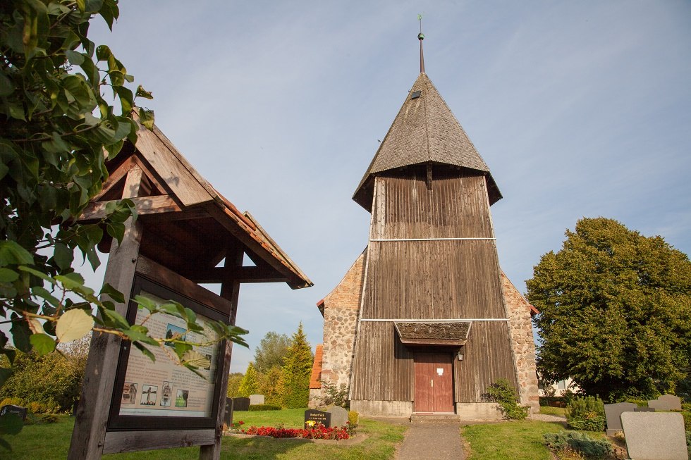 die Turmseite der Kirche // © Frank Burger die Turmseite der Kirche // © Frank Burger