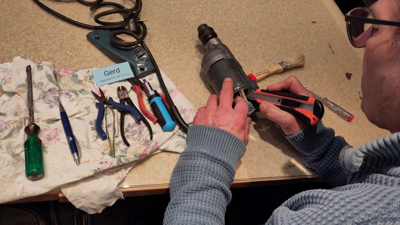 &copy; Angelika Warning