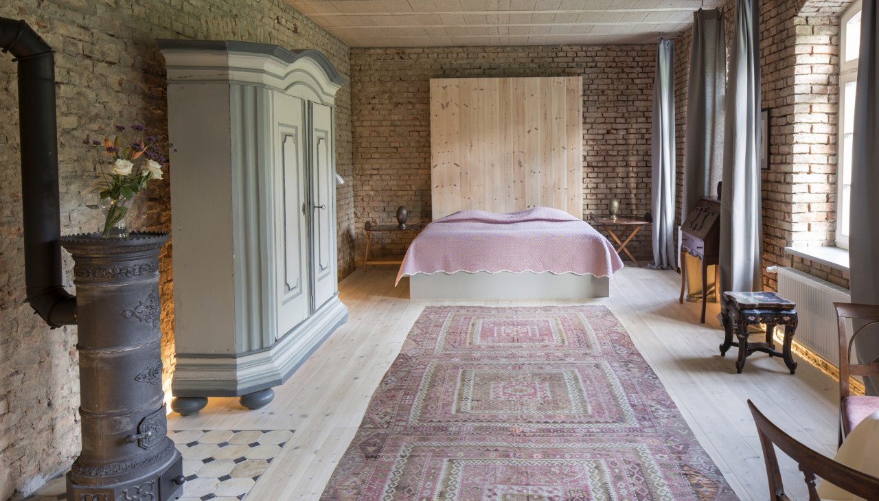 Grote, lichte kamer, © Gutshaus Hessenburg / Philipp Obkircher Grote, lichte kamer, © Gutshaus Hessenburg / Philipp Obkircher