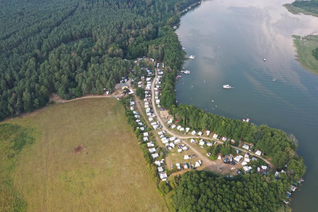 Campingplatz von oben // &copy; Sascha Zwerg