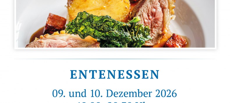 Knusprig gebratene Ente auf Teller, mit Rotkohl, Klößen und Sauce, appetitlich angerichtet., © spreepiraten® Knusprig gebratene Ente auf Teller, mit Rotkohl, Klößen und Sauce, appetitlich angerichtet., © spreepiraten®