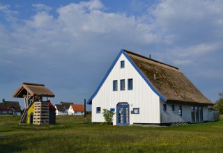 &copy; Hiddenseer Hafen- und Kurbetrieb