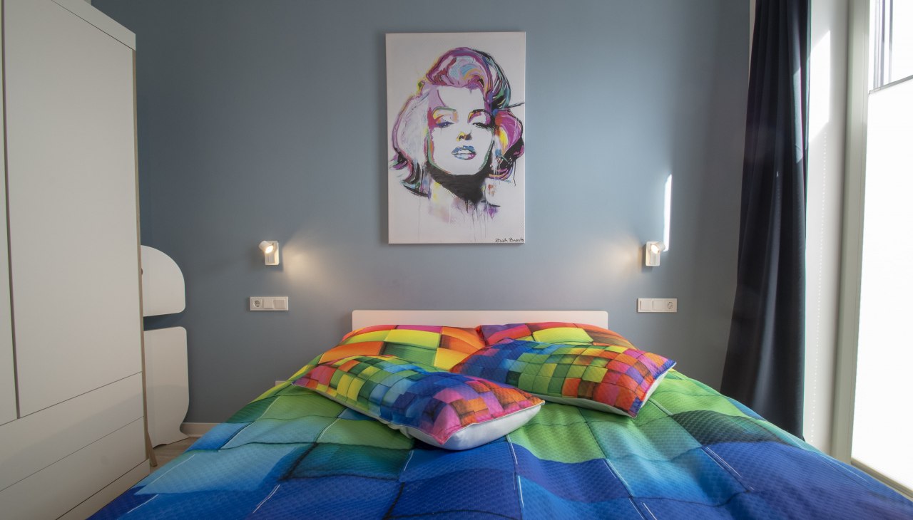 Drei Schlafzimmer mit TV, hier Nr. 2, &copy; Kathrin Koschwitz