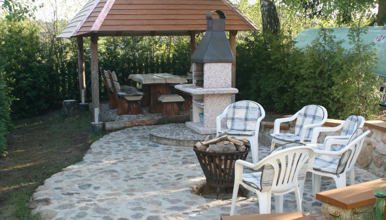 Grillhaus und Feuerstelle, © S. Stange Grillhaus und Feuerstelle, © S. Stange