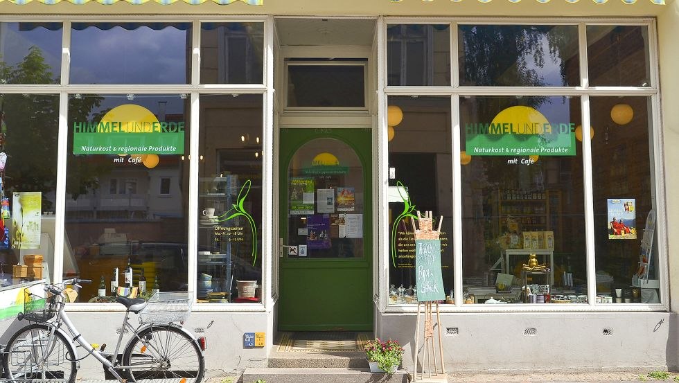 Mitten in der Innenstadt von G&uuml;strow, nahe am Markt, finden Sie uns., &copy; Jean M&uuml;ller