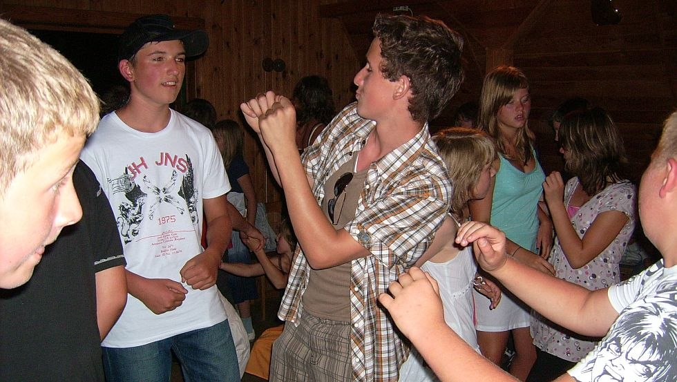 Kinderdisco in der Kapelle // &copy; Herberge an der Hertesburg/Christa L&uuml;der