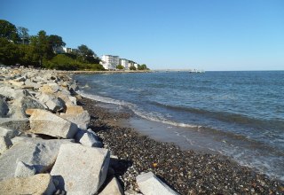 Blick vom Strand nach Sassnitz, &copy; H. Seelenbinder