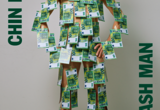 Tauchen Sie ein in eine Show, die Kabarett- und Comedy-Liebhaber gleicherma&szlig;en begeistert! // &copy; Michael Holz