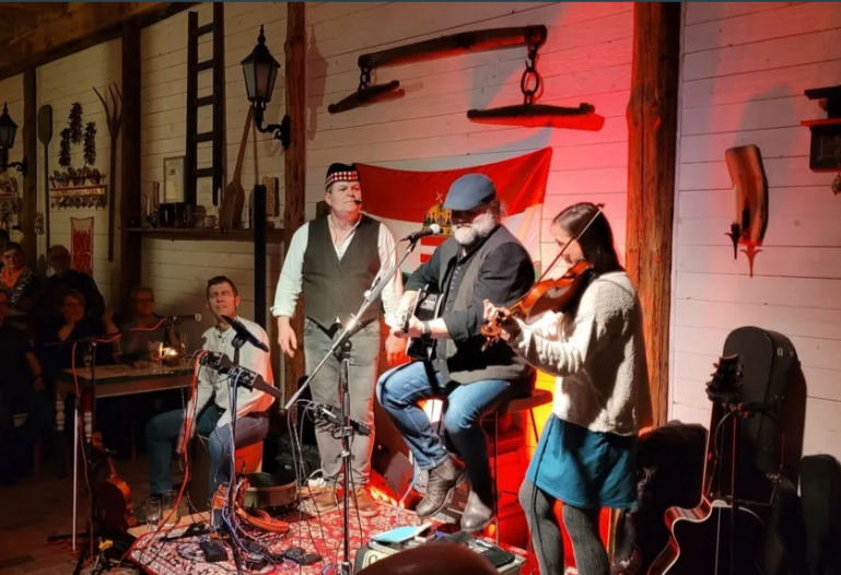 Earwigs auf Zoltans Hof, © Zoltan Szekely Earwigs auf Zoltans Hof, © Zoltan Szekely