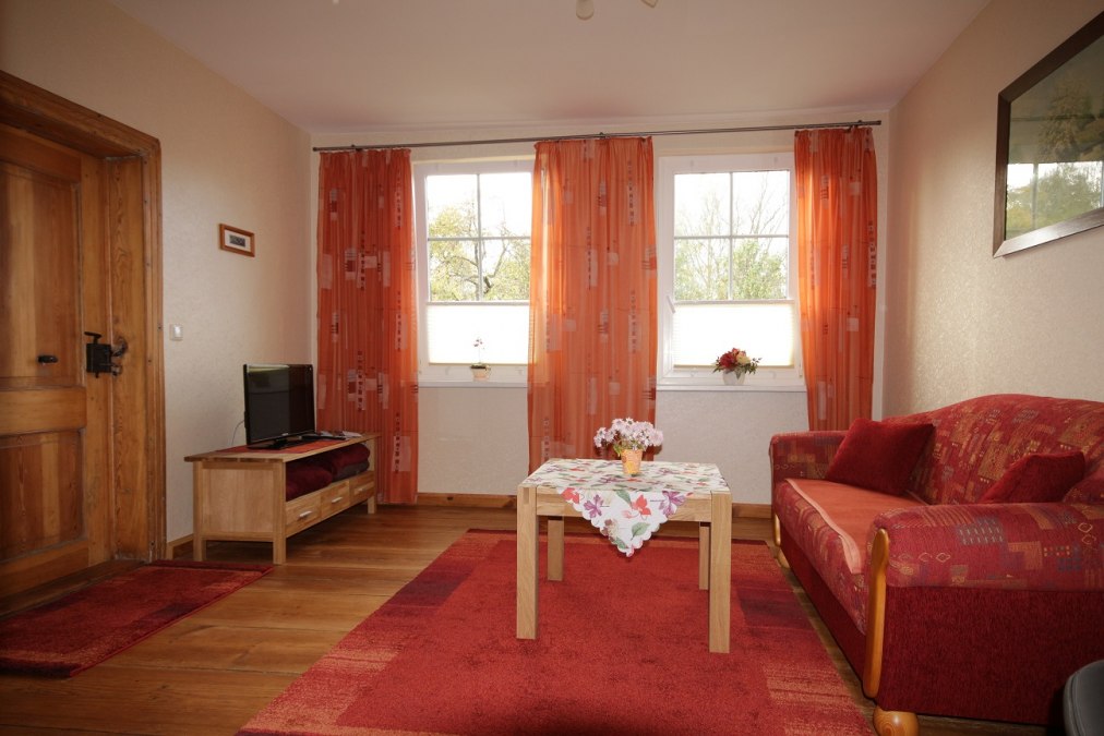 Wohnzimmer Ferienwohnung 2, © Weigt Wohnzimmer Ferienwohnung 2, © Weigt