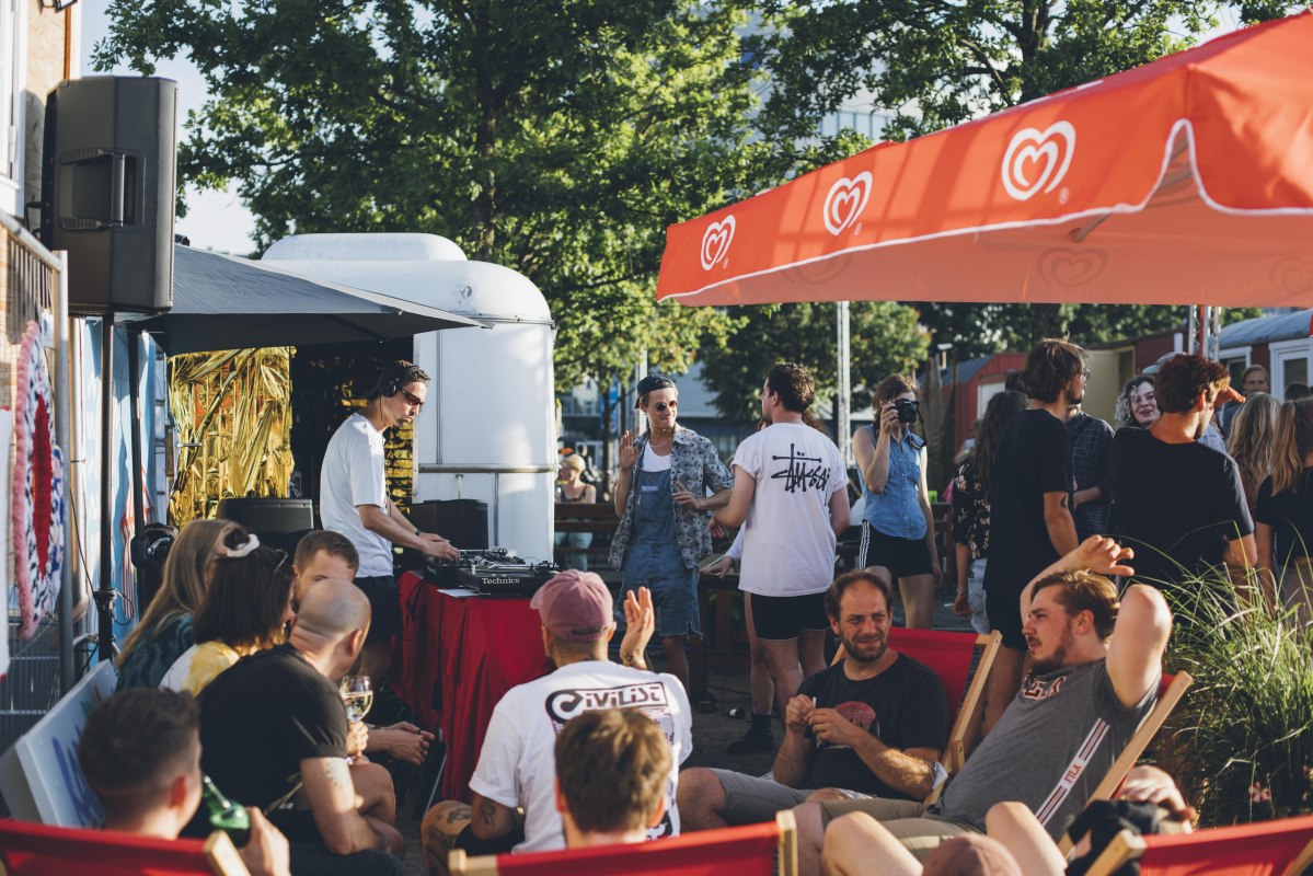 &copy; Rico Burnecki