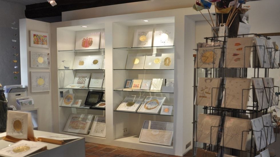 Grafik, Lyrik und Papierschmuck von Amina K. Appelt in der FEINART, © Julia Miksch Grafik, Lyrik und Papierschmuck von Amina K. Appelt in der FEINART, © Julia Miksch