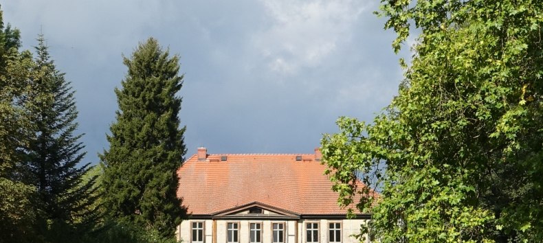 Gutshaus vom Park aus gesehen, &copy; Bettina Burchardt