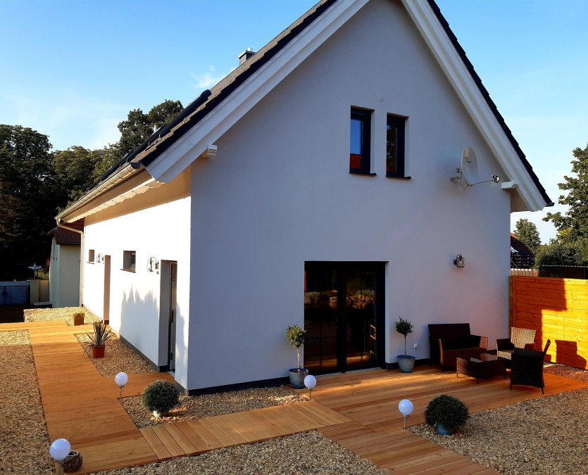 Außenansicht mit Terrasse, © Britta Kietzmann Außenansicht mit Terrasse, © Britta Kietzmann