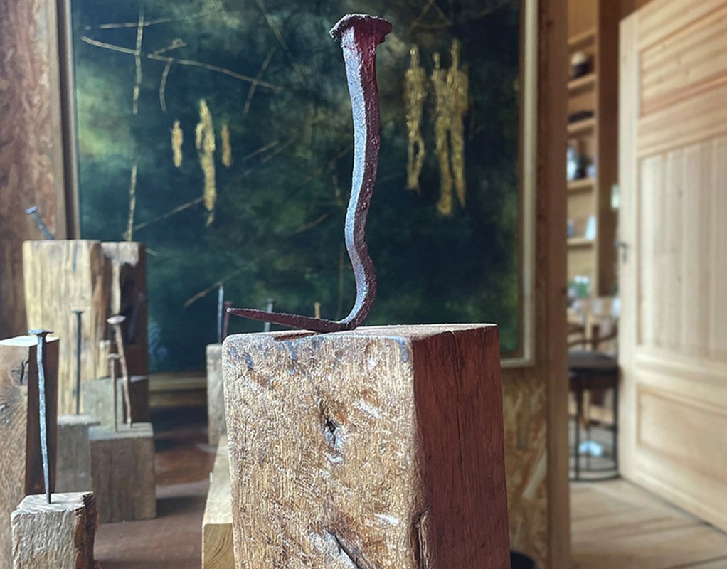 Kunst in het Goldenbow landhuis: oude bouwmaterialen als kunstobjecten met een geschiedenis // &copy; Herrenhaus Goldenbow