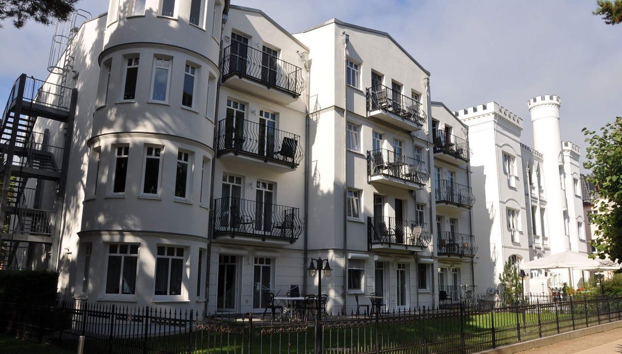 Promenadenseite Hotel Kastell, &copy; TMV