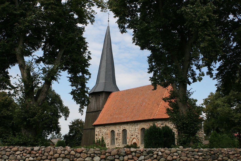 Au&szlig;enansicht der Kirche, &copy; Sabrina Wittkopf-Schade