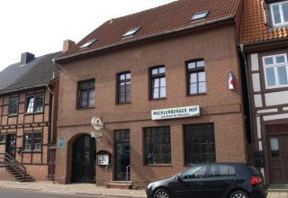 Eingangsbereich des Mecklenburger Hofs Parchim // &copy; Mecklenburger Hof Parchim