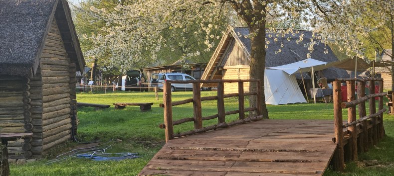 &copy; Miriam Berlin