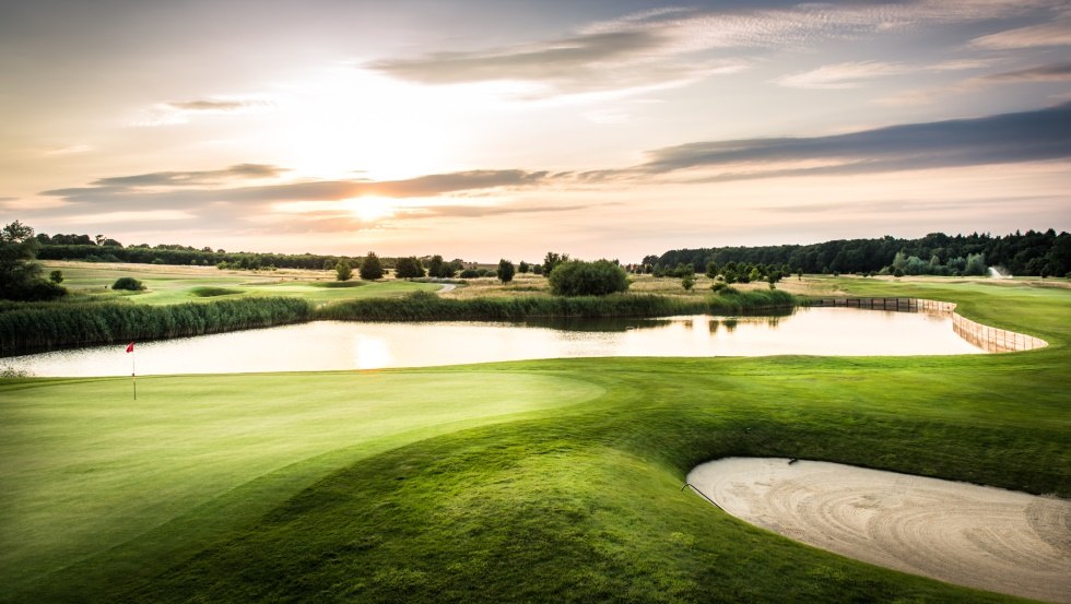 Aussicht auf einen der f&uuml;nf Golfpl&auml;tze // &copy; Golf Fleesensee