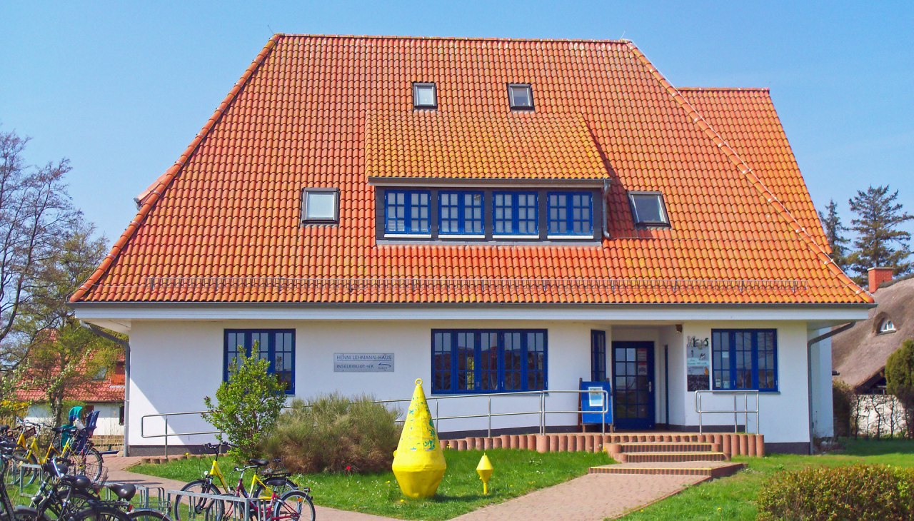 Das Henni-Lehmann-Haus in Vitte, © Hiddenseer Hafen- und Kurbetrieb Das Henni-Lehmann-Haus in Vitte, © Hiddenseer Hafen- und Kurbetrieb