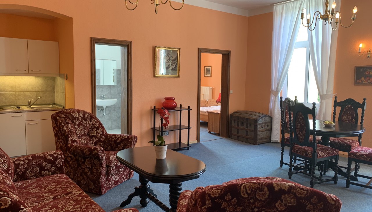 Gastraum mim Schloss Schmuggerow, © Hellberg Domizil Gastraum mim Schloss Schmuggerow, © Hellberg Domizil