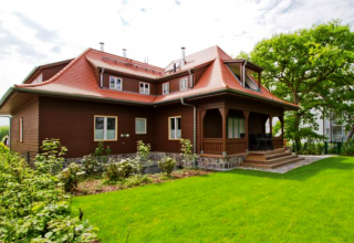 Au&szlig;enansicht von der Promenade // &copy; Ufer