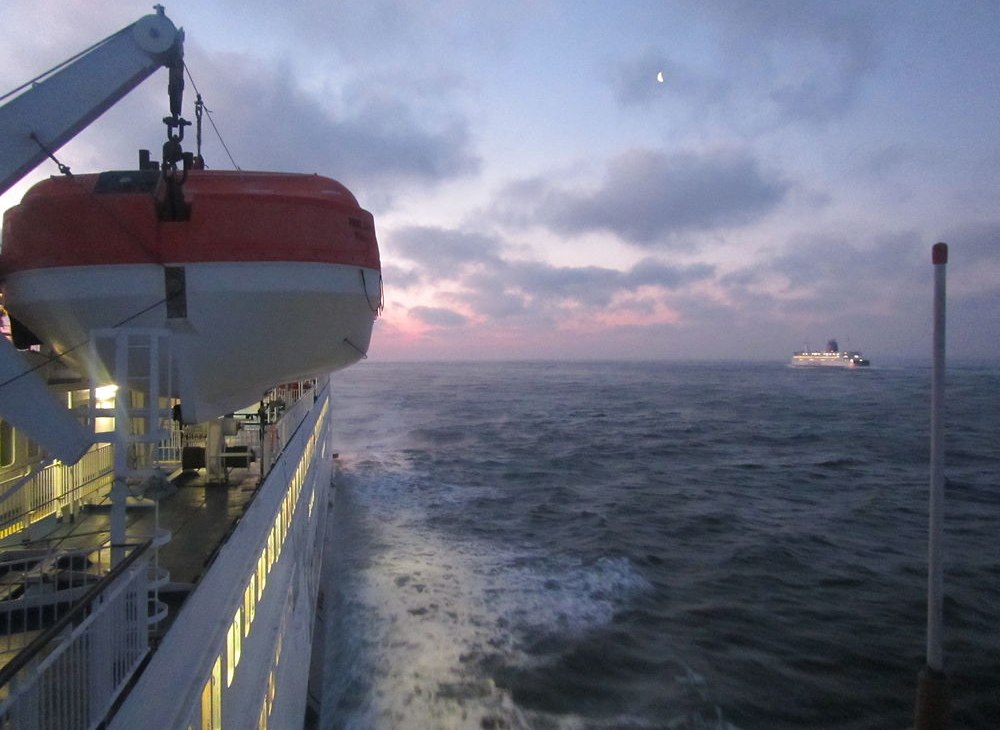 Begegnung der Scandlines F&auml;hren Prins Joachim und Kronprins Frederik auf See, &copy; Scandlines