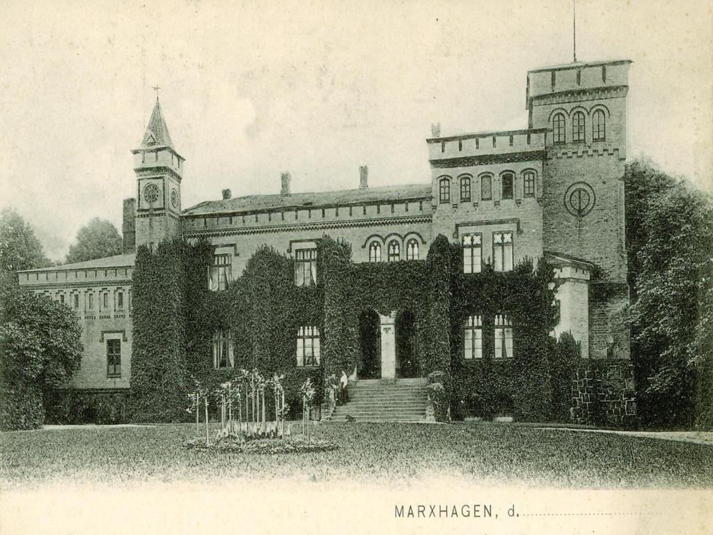 Das Gutshaus Marxhagen um 1900 // &copy; unbekannt