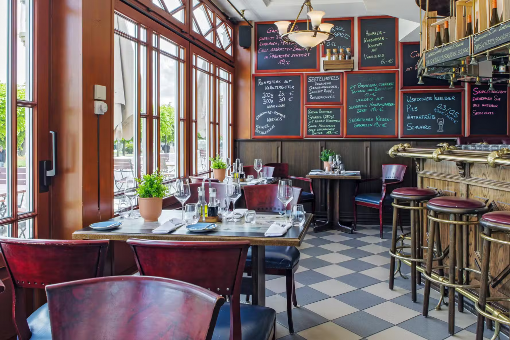 TMV/Sei-Gast-2026_Restaurant-La-Brasserie_Ahlbeck_C_SEETELHOTEL-Ahlbecker-Hof, © SEETELHOTEL Ahlbecker Hof