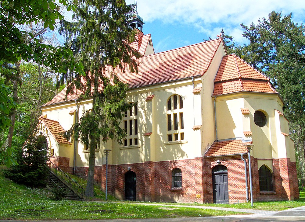 Die Klinikumskirche von außen, © Förderverein Klinikumskirche zu Stralsund e.V. Die Klinikumskirche von außen, © Förderverein Klinikumskirche zu Stralsund e.V.