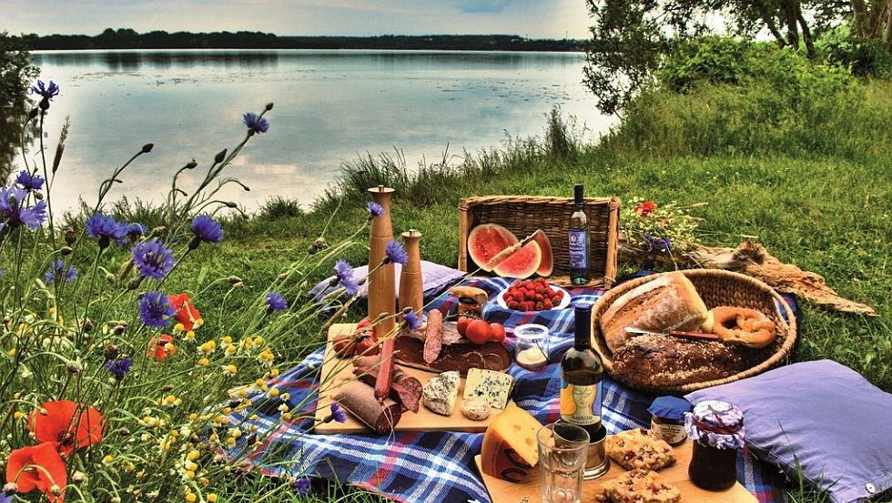 Picknick an den Fischteichen in der Lewitz, &copy; Tourismusverband Mecklenburg-Schwerin e.V./C.Kl&uuml;ver