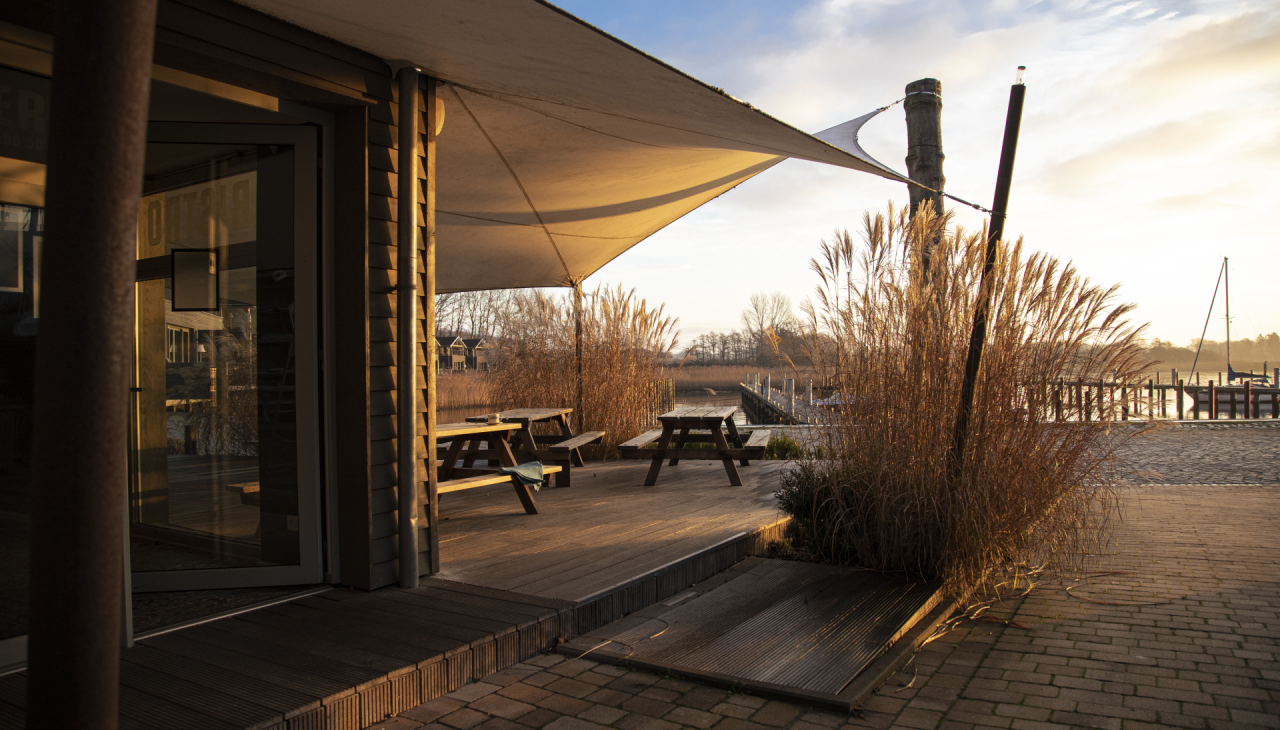 Sommerbistro in der Naturoase Gustow, © Florian Melzer/im-jaich Sommerbistro in der Naturoase Gustow, © Florian Melzer/im-jaich